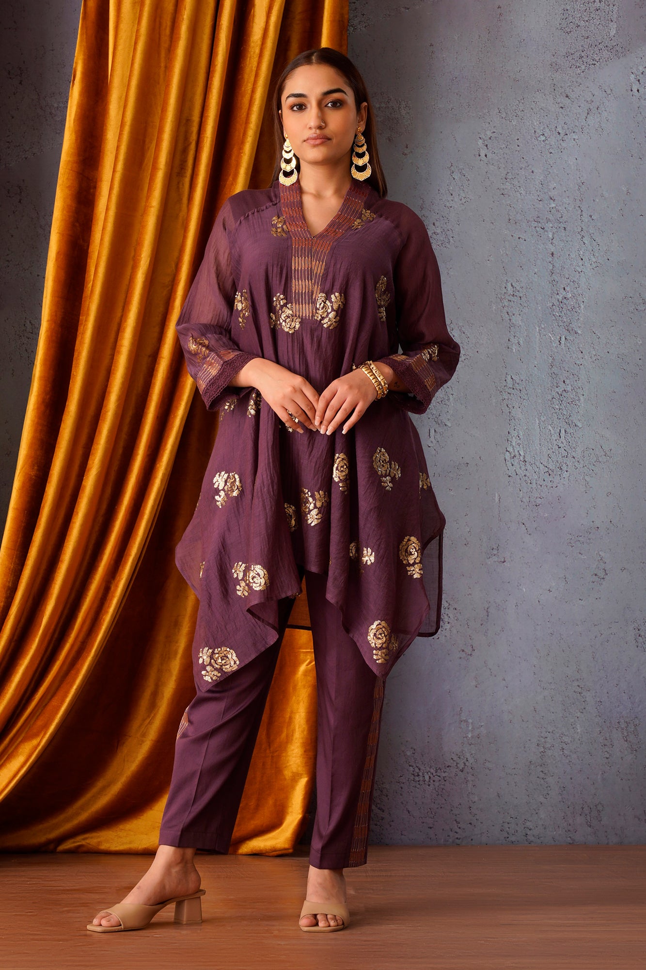 Sequin embroidered asymmetric tunic set with V-neck in Wine and side stripe pants