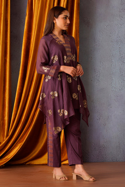 Sequin embroidered asymmetric tunic set with V-neck in Wine and side stripe pants