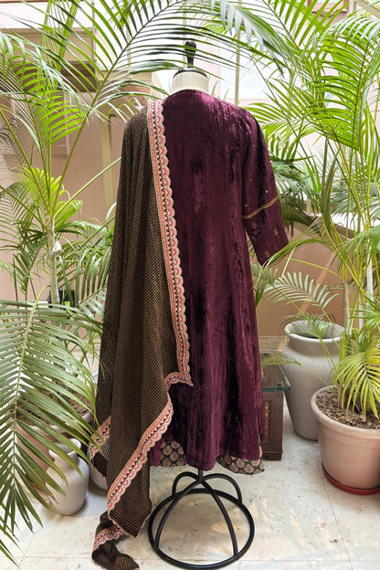 Wine Velvet Hand Embroidered Jhumar Kurta Set