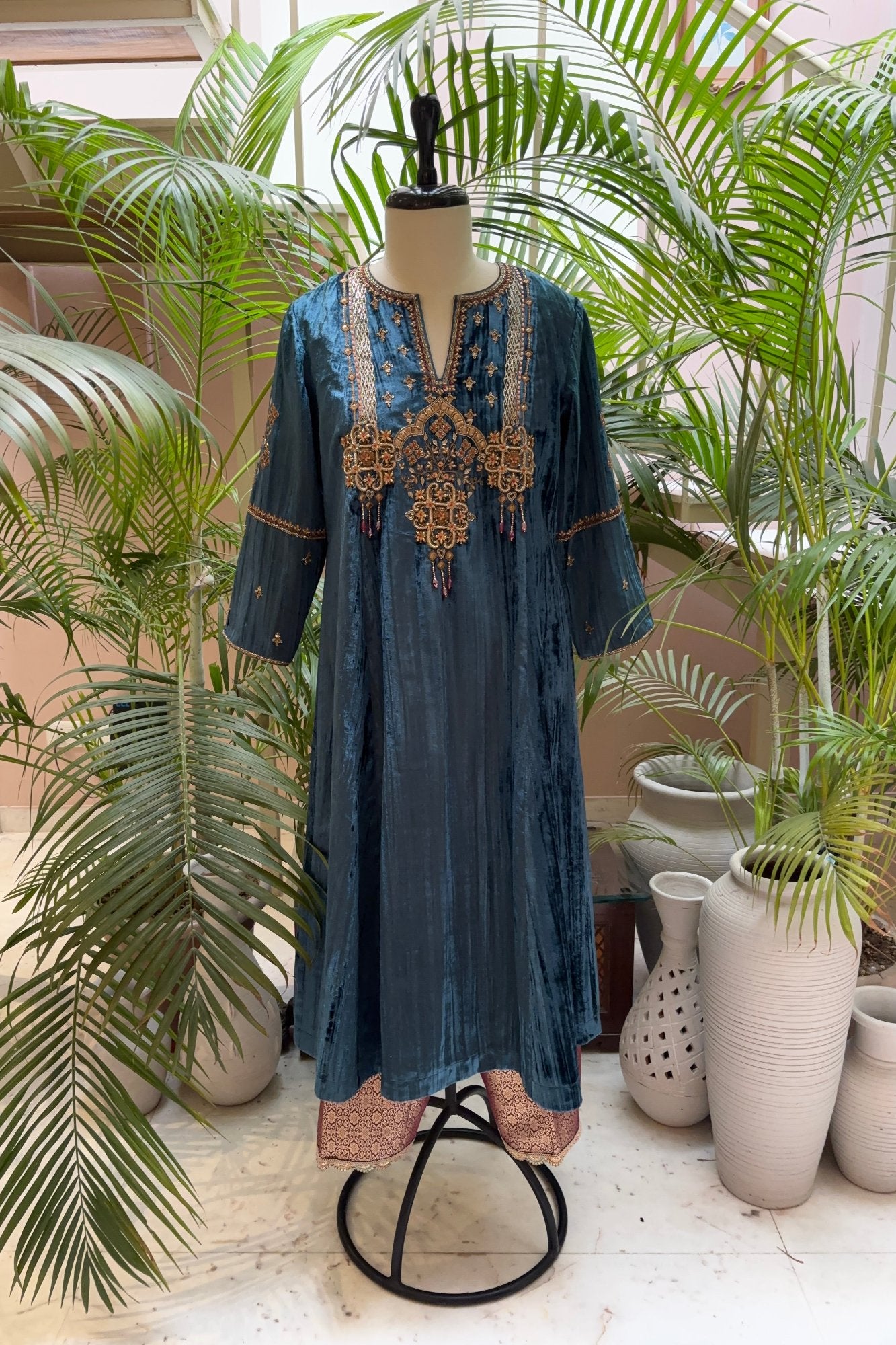 Turquoise Velvet Kurta Set with Hand-Embroidered Yoke & Beaded Tassels