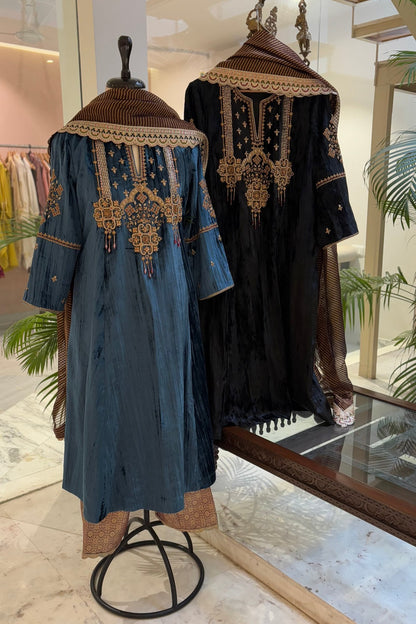 Turquoise Velvet Kurta Set with Hand-Embroidered Yoke & Beaded Tassels