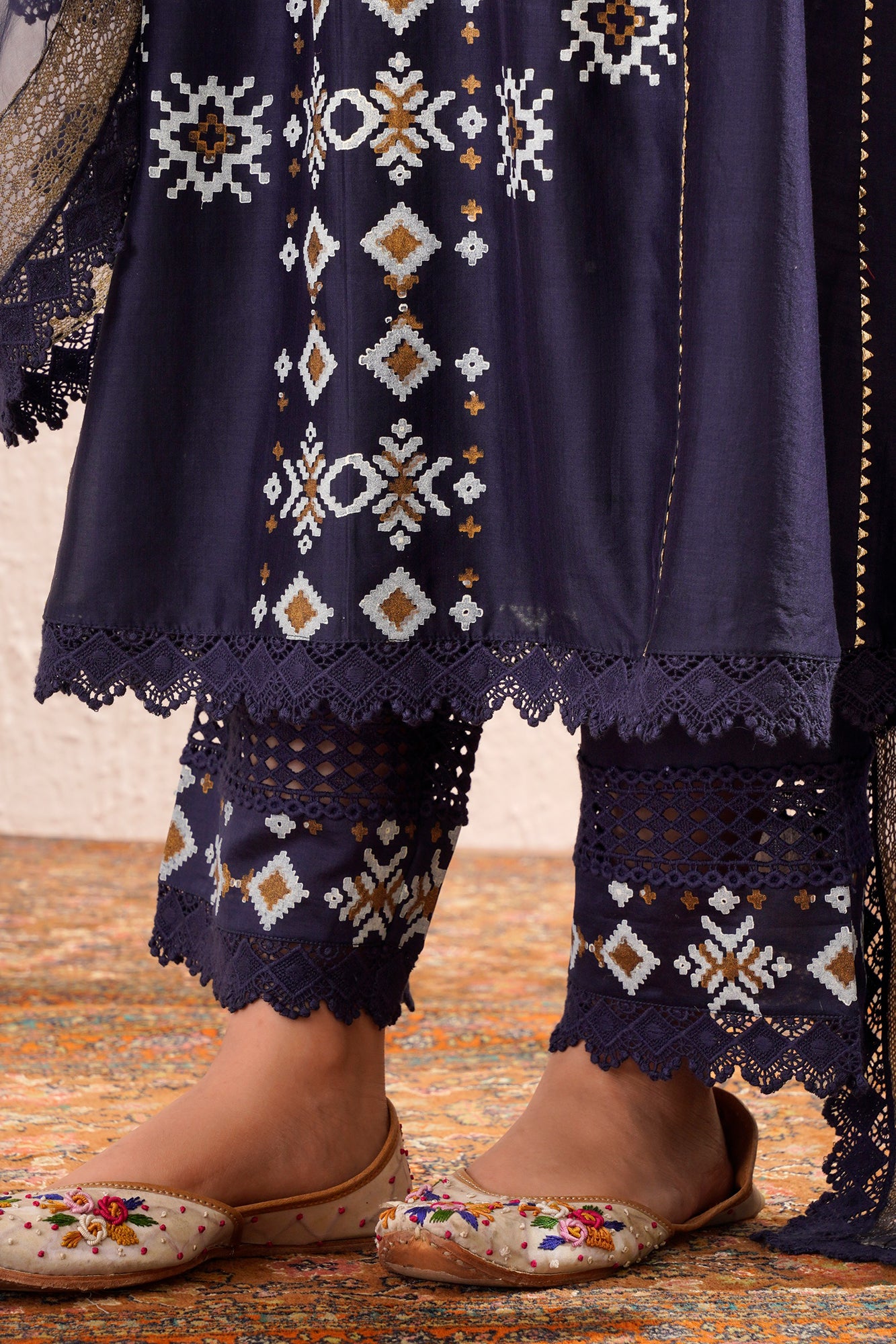 Block printed centre panel flared, side kali kurta set with lace detailing on pants and organza dupatta