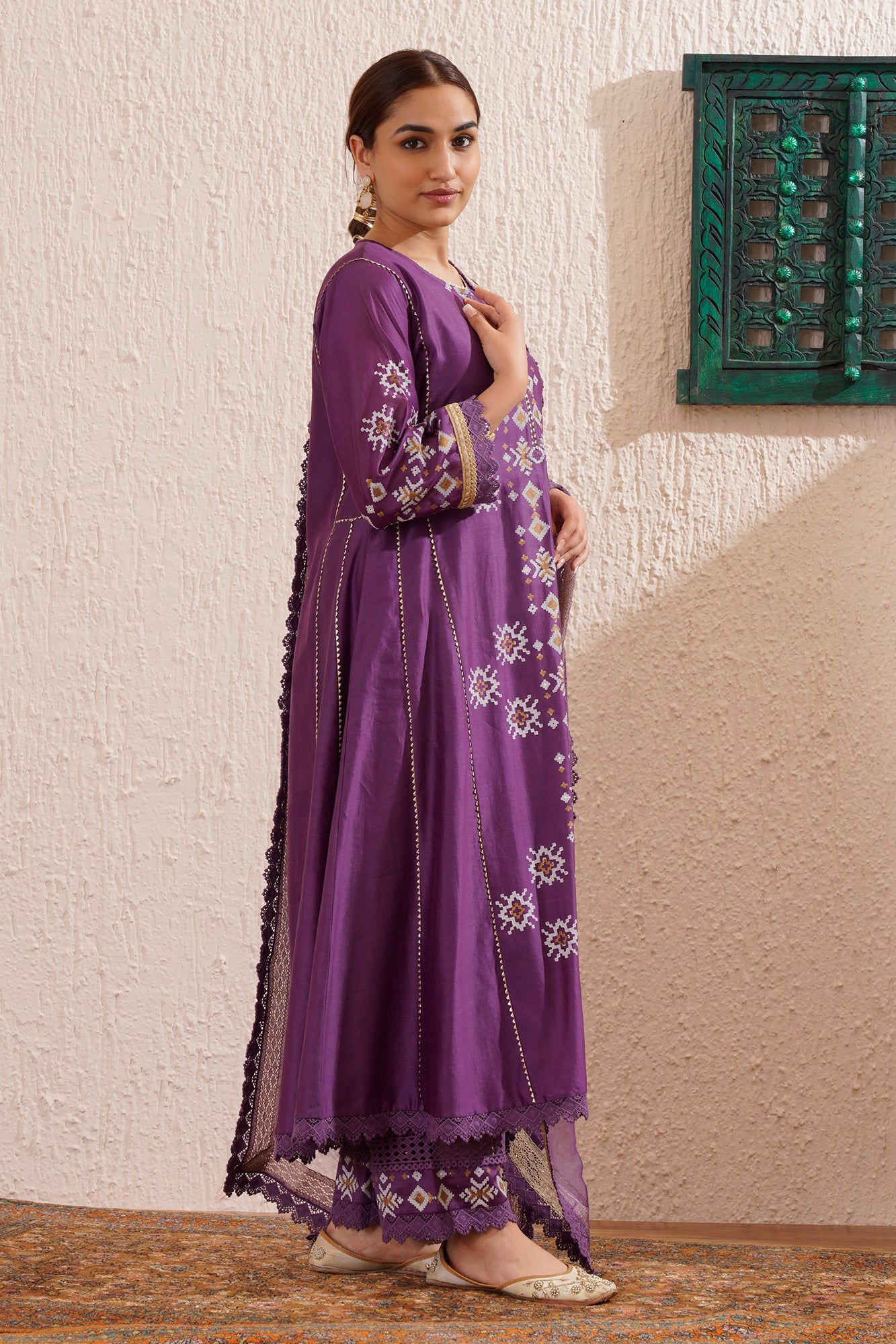 Block printed centre panel flared, side kali kurta set with lace detailing on pants and organza dupatta