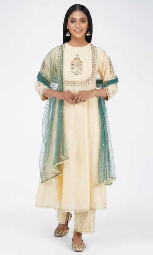 Ivory Kalidaar hand embroidered Kurta set