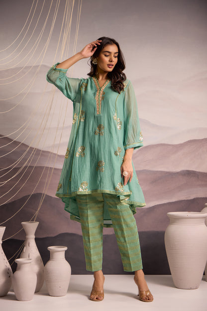 Aqua Mul Chanderi High-Low Kurta with Sequin Floral Embroidery and Tissue Pants