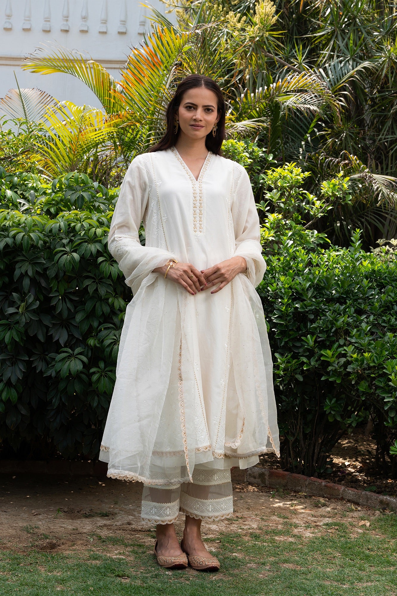 Off White Buti Embroidered Panelled Kurta Set