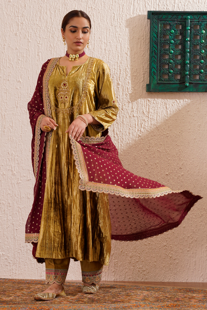 Gold Velvet Hand Embroidered Noor Kurta Set