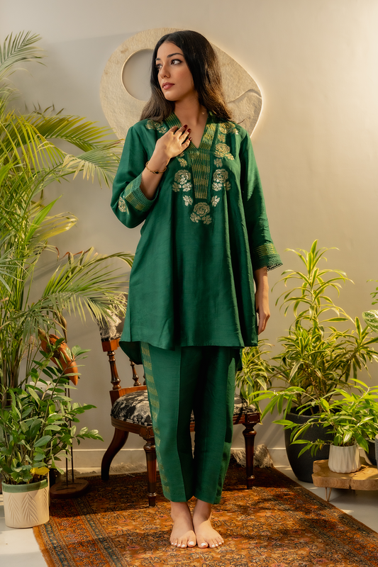 Emerald Green Rounded Set with Embroidered V-Neck