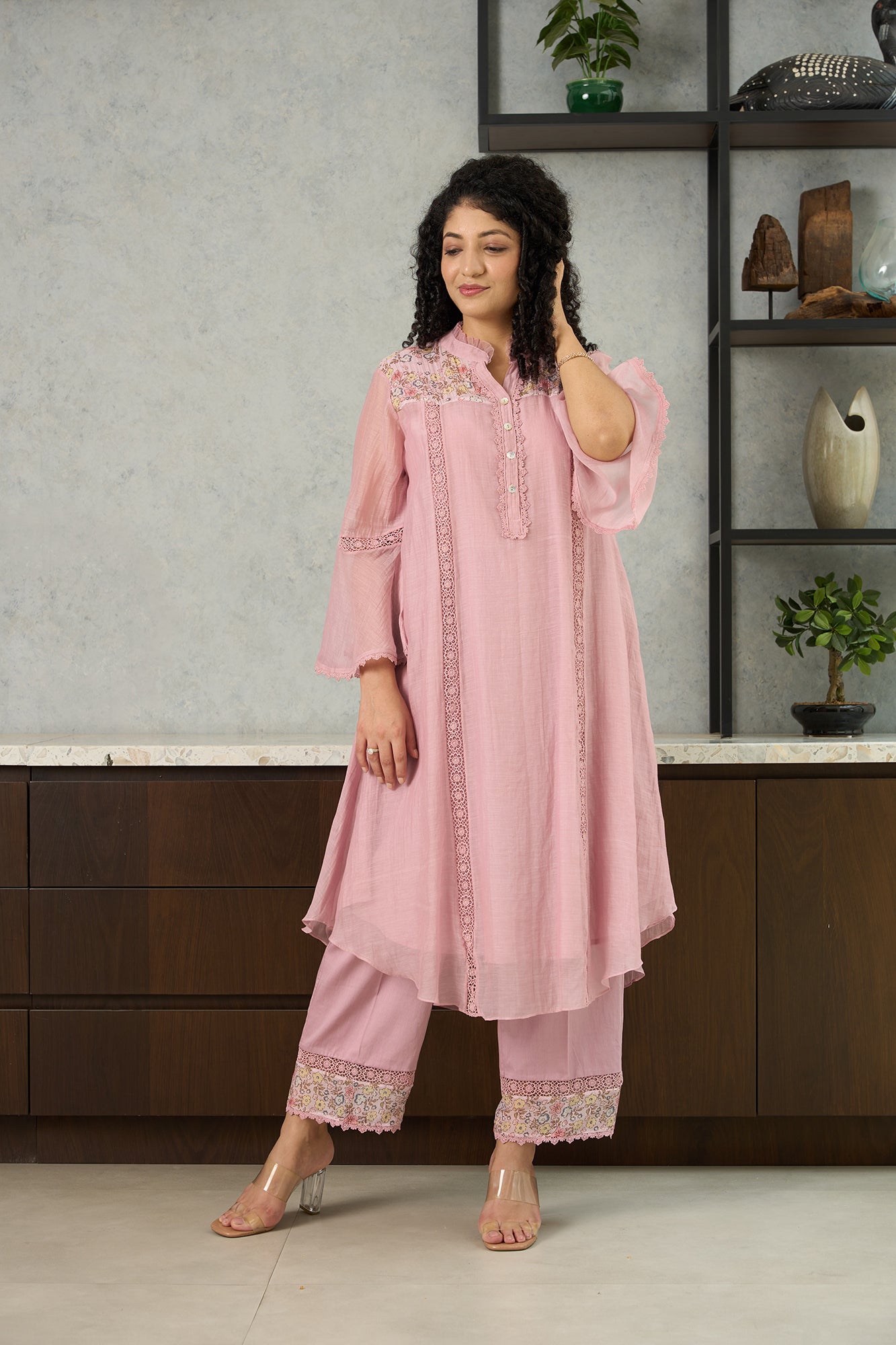 Pink Pero Chanderi Kurta Set with Floral Shoulder Yoke