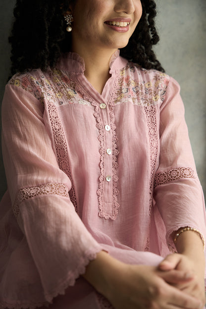 Pink Pero Chanderi Kurta Set with Floral Shoulder Yoke